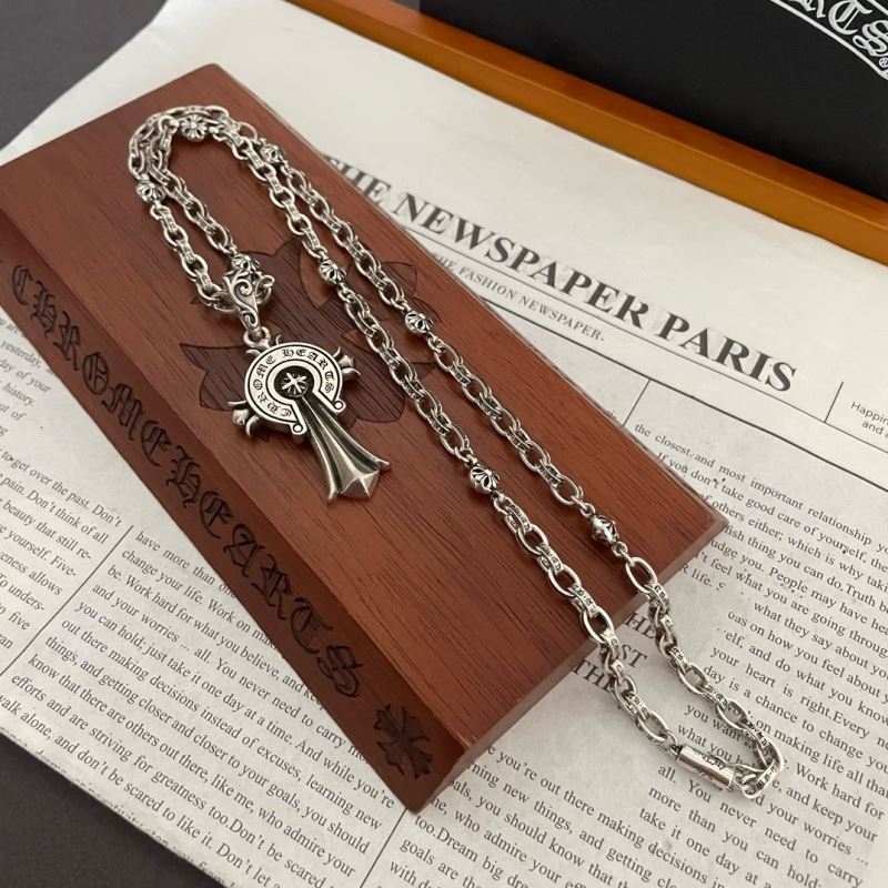 Ch**me He**ts necklaces